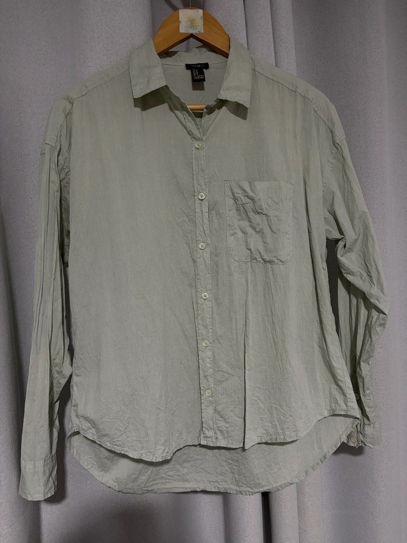 FOREVER 21 COTTON LONGSLEEVE WOMENS (Category: Longsleeves) located in Iloilo. Submitted by thethriftopia (Listing ID 1470450767, Image 1). Description: SIZE: M COLOR RATE: 10/10 DIMES: W22 x L26 Wash and Wear Rewash if necessary Color may vary due to lighting Color rate indicated on description Disclaimer: Manage your expectations since this is a pre-loved item. Thank you so much. MOP GCASH and Bank Transfer SHIP VIA JNT EXPRESS STRICTLY NO COP 
