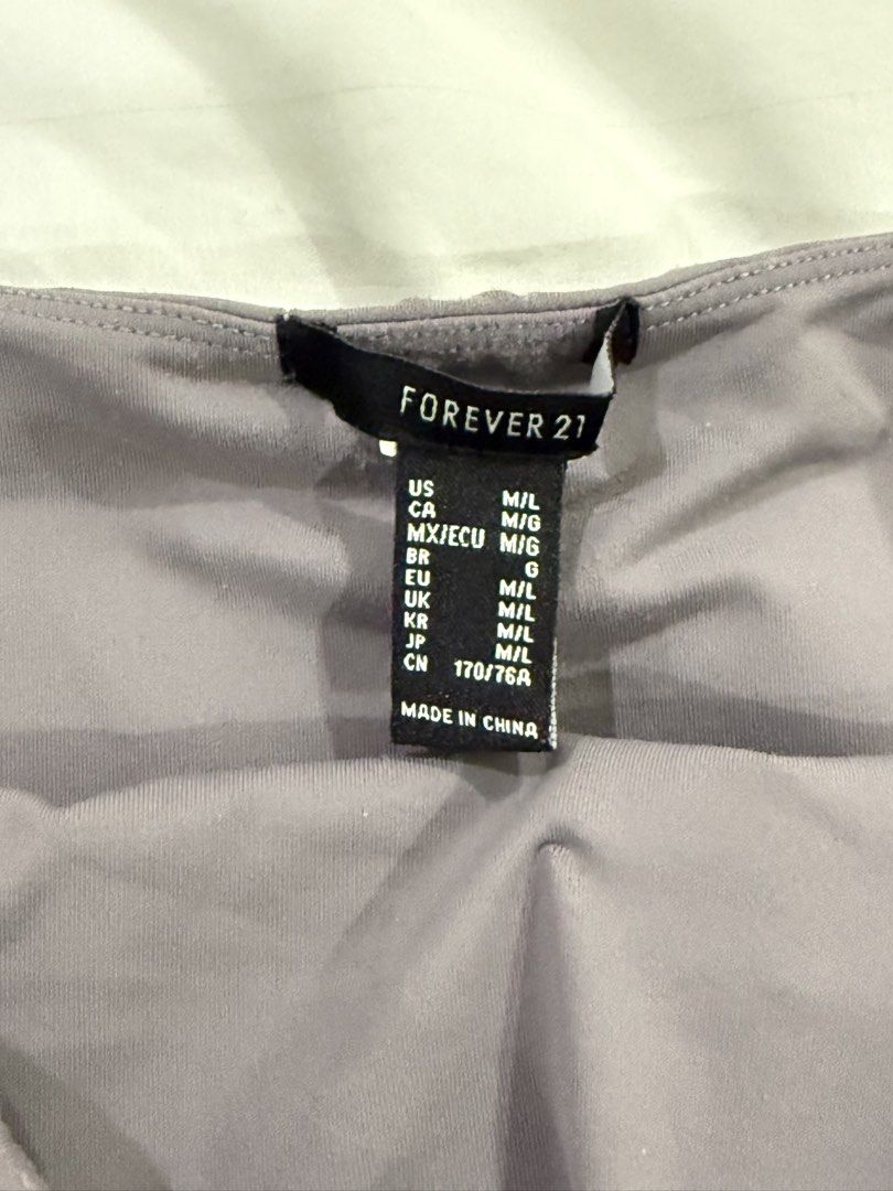 Forever 21 Dark Gray Tube Top (Category: Others Tops) located in Muntinlupa City. Submitted by alexisofia (Listing ID 1470499458, Image 3). Description: like new, worn a few times only / excellent condition Size: M/L (Forever 21) Brand: Forever 21 .
