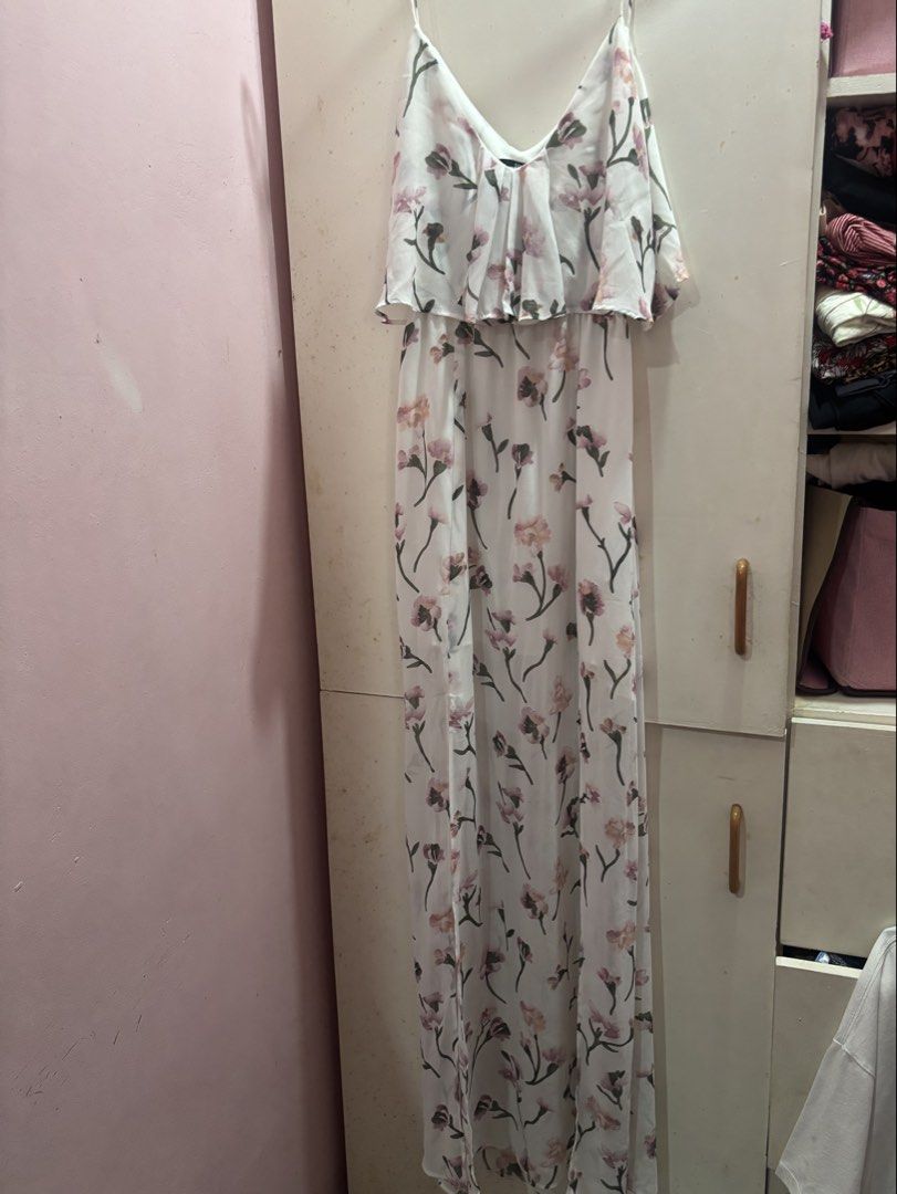 Forever 21 Long dress (Category: Dresses) located in Teresa. Submitted by lovedbykels (Listing ID 1470349701, Image 3). Description: Size: small Only used once From 🇺🇸🇺🇸 .