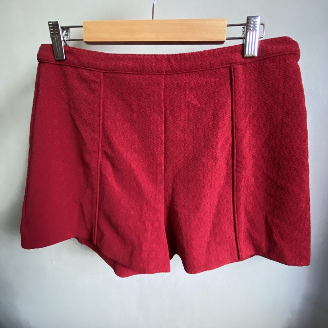 Forever 21 Red Textured Shorts (Category: Shorts) located in Dasmarinas. Submitted by pb_decluttering (Listing ID 1470421480, Image 1). Description: ✨ WELCOME! PLEASE READ BEFORE MAKING AN OFFER: 📌 Availability: • All items listed are AVAILABLE unless marked as sold or deleted. No need to ask "Is this available?" 📍 Location & Meet-ups: • San Agustin II, Dasmariñas City, Cavite • 🚫 Strictly NO meet-ups. All items are for shipping only. 📸 Photo