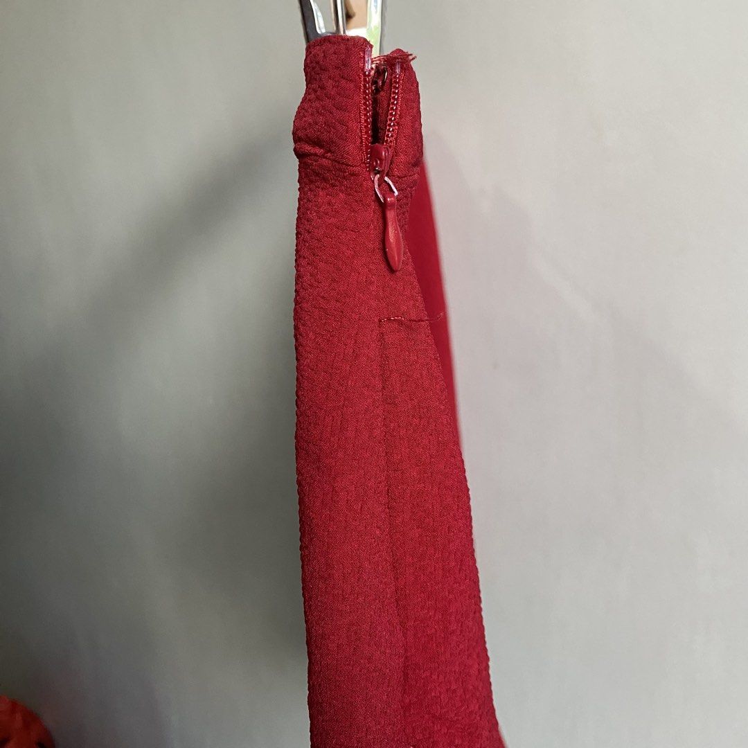 Forever 21 Red Textured Shorts (Category: Shorts) located in Dasmarinas. Submitted by pb_decluttering (Listing ID 1470421480, Image 3). Description: ✨ WELCOME! PLEASE READ BEFORE MAKING AN OFFER: 📌 Availability: • All items listed are AVAILABLE unless marked as sold or deleted. No need to ask "Is this available?" 📍 Location & Meet-ups: • San Agustin II, Dasmariñas City, Cavite • 🚫 Strictly NO meet-ups. All items are for shipping only. 📸 Photo