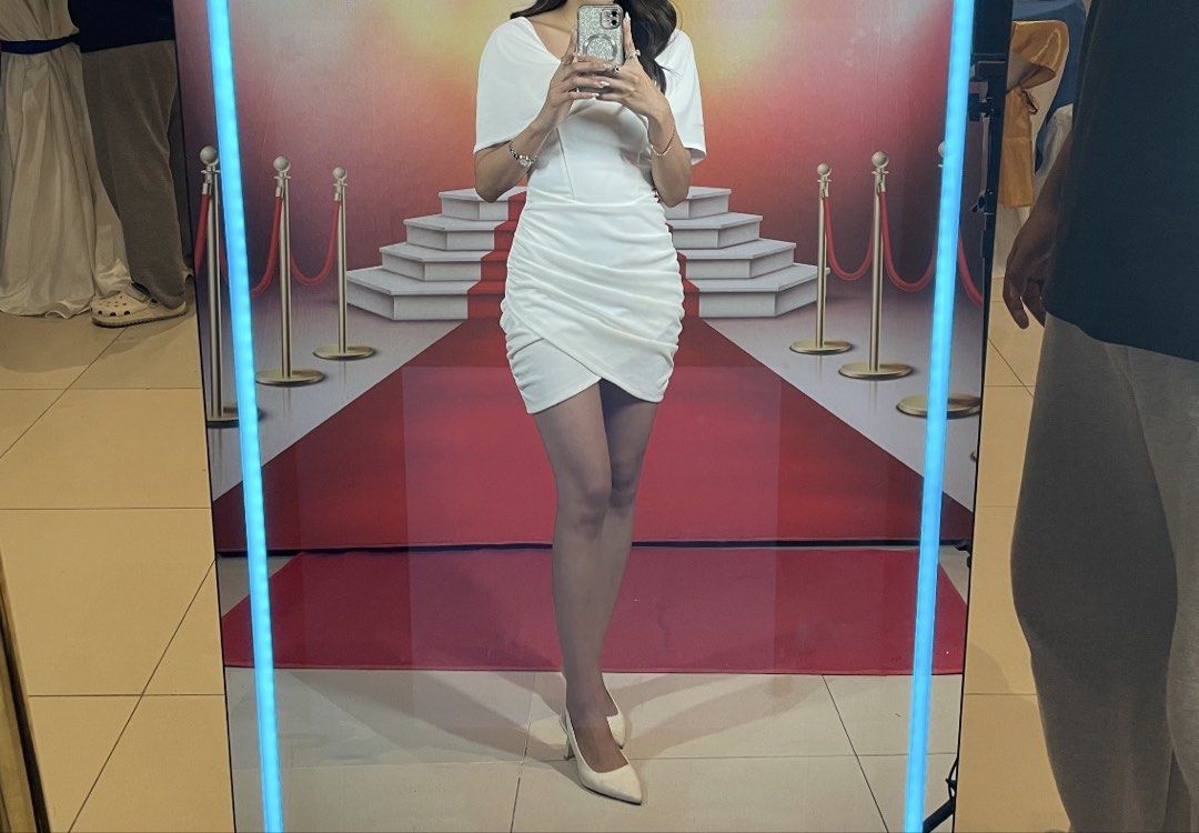 Formal White bodycon Dress (Category: Dresses) located in Muntinlupa City. Submitted by imdonn (Listing ID 1470409754, Image 2). Description: Used once .