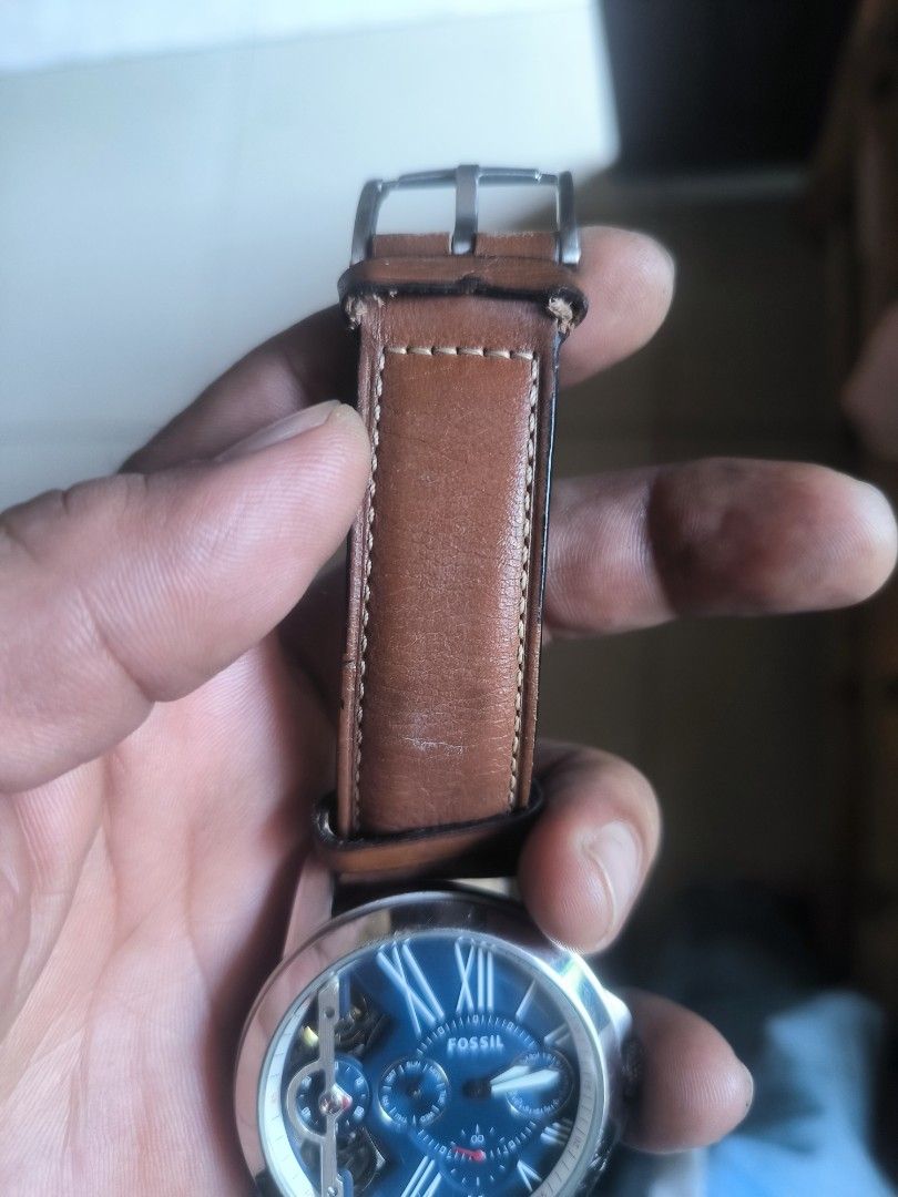 Fossil ME1161 Automatic Leather Watch (Category: Men's Watches) located in Binangonan. Submitted by cosmicturtle_c01b95 (Listing ID 1470390125, Image 3). Description: - Brand/Model: Fossil ME1161 Mechanical Watch - Dial & Strap: Eye-catching blue dial paired with a genuine brown leather strap (shows normal crease lines from wear, but leather is sturdy) - Case: Stainless steel, water-resistant up to 5 ATM - Note: Features a personal engraving on t
