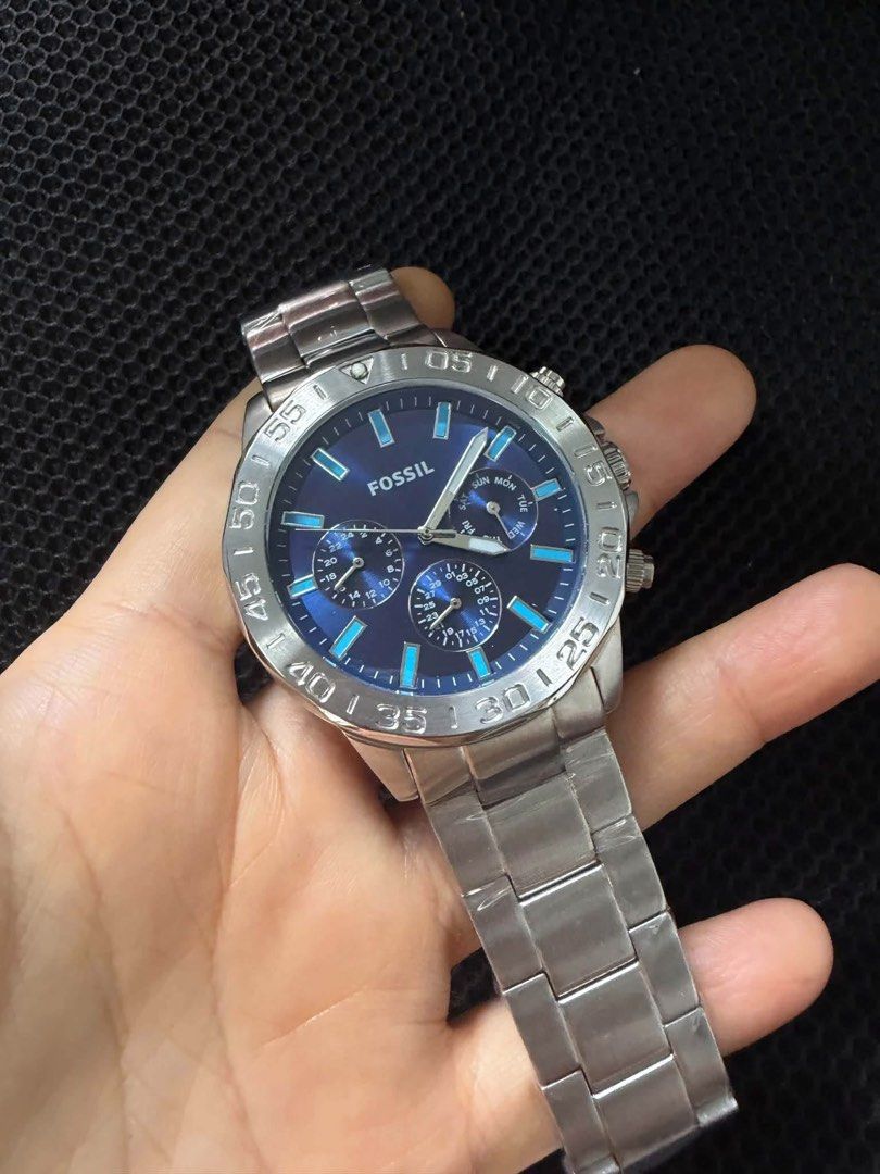 FOSSIL SILVER BLUE DIAL MENS AUTHENTIC WATCH (Category: Men's Watches) located in Quezon City. Submitted by watchme_authentic2 (Listing ID 1470375474, Image 1). Description: FOSSIL AUTHENTIC WATCH‼️💯 COMPLETE INCLUSIONS! .
