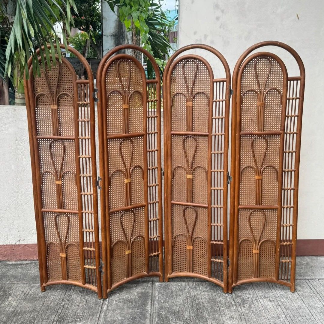 Four Panel Solihiya Divider Partition Wall (Category: Wall Decor) located in Quezon City. Submitted by dannikkishoppe2 (Listing ID 1470463126, Image 2). Description: Four Panel Solihiya Divider Partition Wall‼️₱5800‼️ H: 160 L: 172 cm Used but still in good condition Minor scuffs, scratches Please manage your expectations as there might be minimal flaws. Color may vary due to lighting, it may appear darker or lighter in person. Check photos first