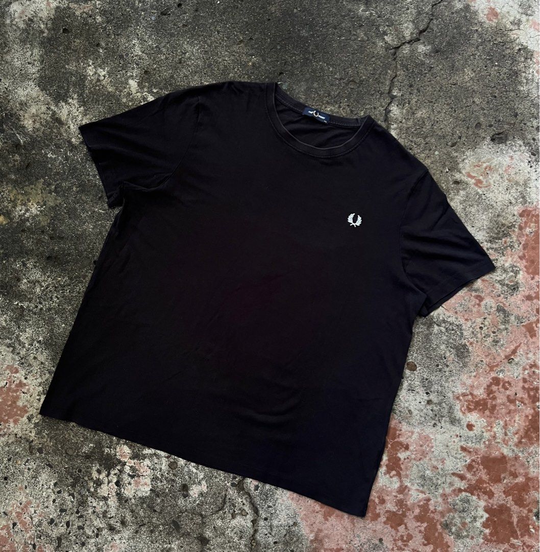 Fred Perry Ringer T-Shirt (Category: Luxury Apparel) located in Dapitan. Submitted by gelbread (Listing ID 1470461363, Image 1). Description: .