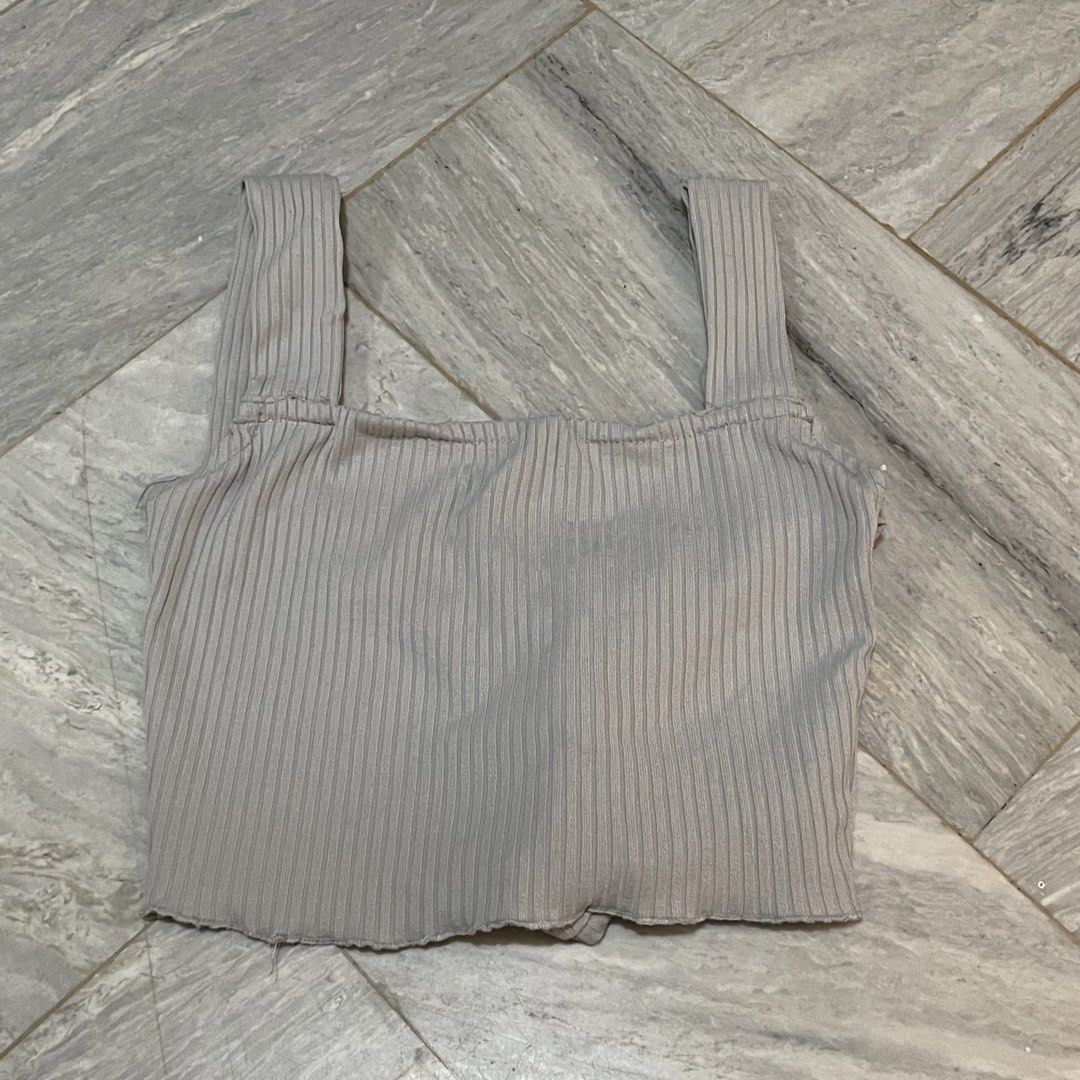 FREE Gray Croptop (Category: Sleeveless) located in Bacoor. Submitted by s4dee (Listing ID 1470528209, Image 2). Description: size: xs - small - ribbon detail.