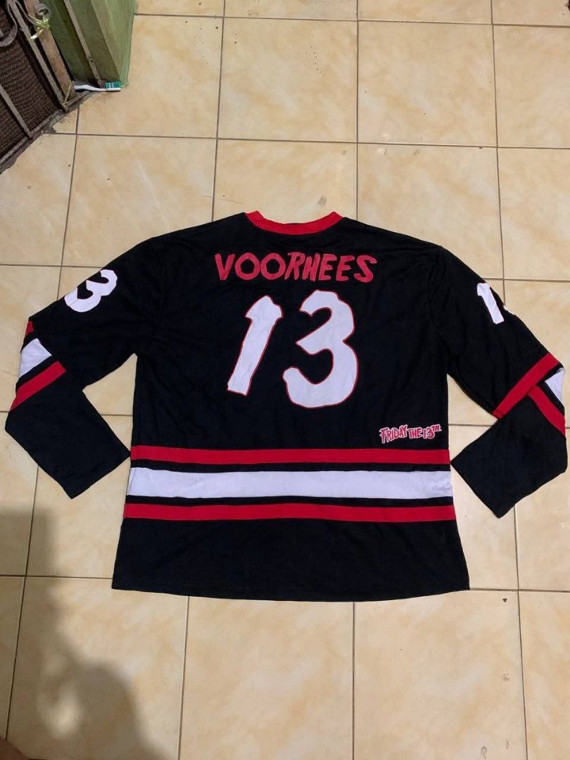 Friday the 13th (Category: Activewear) located in Bula. Submitted by justinejar75338 (Listing ID 1470487719, Image 2). Description: Friday the 13th Jason Voorhees Bloody Hockey Jersey Size Xl on tag as new condition no issue color rate 10/10 900free shipped 📩📩📩.