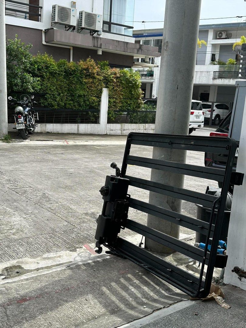 Frontrunner Roof Rack for Suzuki Jimny (Category: Other Automotive Parts and Accessories) located in Manila. Submitted by ysabbela (Listing ID 1470431473, Image 2). Description: FOR SALE Frontrunner Roof Rack for Jimny inclusions: shower water tank condition: like new dm if interested rfs: sold jimny 📍Quezon City.