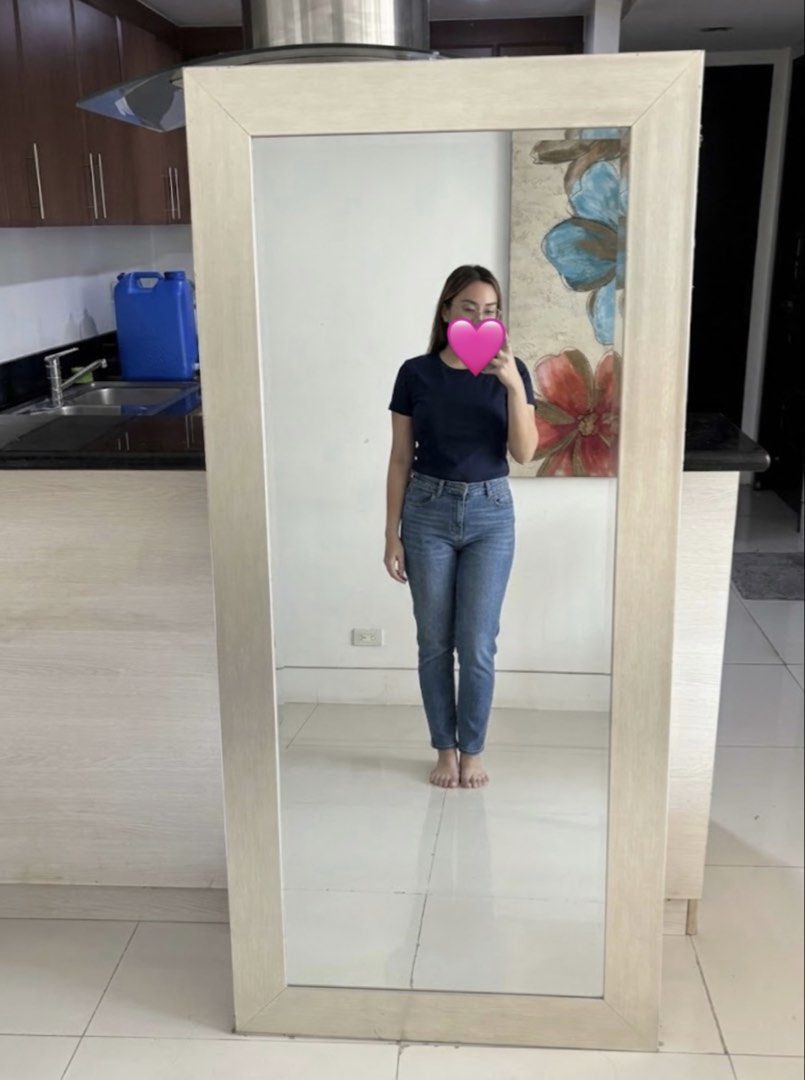 Full Body Mirror (Quadro Decor) (Category: Mirrors) located in San Juan City. Submitted by reloved.ph3 (Listing ID 1470353309, Image 2). Description: Approx 150cm x 60cm (mirror only, not the frame) Bought in Quadro Decor Slightly Nego.