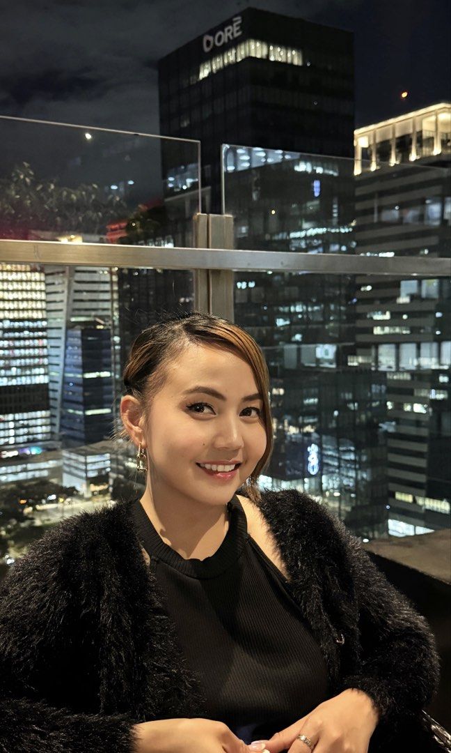 Furr jacket (Category: Coats, Jackets and Outerwear) located in Manila. Submitted by declutter_time25 (Listing ID 1470360534, Image 3). Description: .