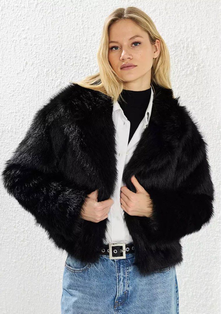 Furr jacket (Category: Coats, Jackets and Outerwear) located in Manila. Submitted by declutter_time25 (Listing ID 1470360534, Image 1). Description: .