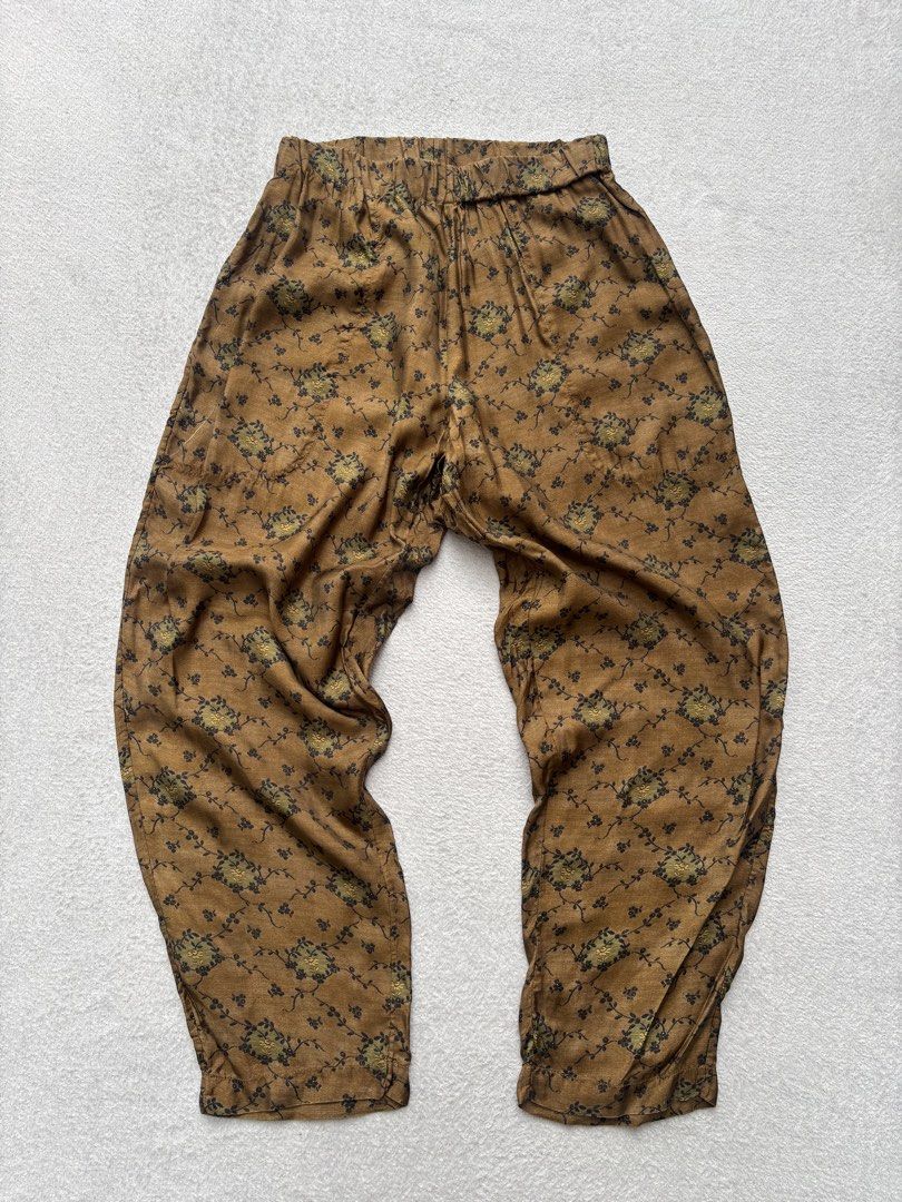 F/W 2019 Uma Wang Graphics Pala Pants (Category: Other Bottoms) located in Baguio. Submitted by thecollector2600 (Listing ID 1470375165, Image 3). Description: Waist- can fit 26-30” Outseam-38” Inseam-27” Leg opening-7” Rise-14” .