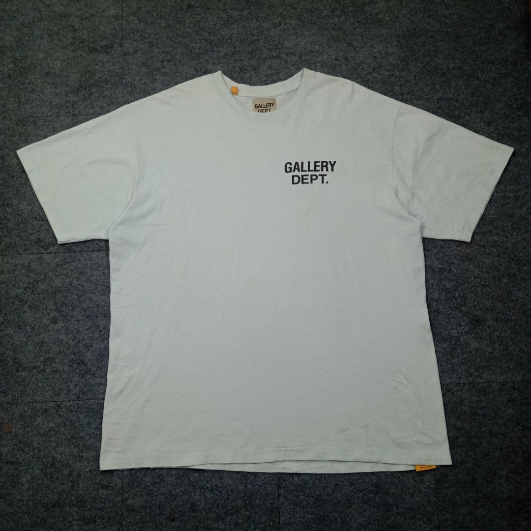 Gallery Dept. Souvenir T-Shirt (Category: Activewear) located in Taguig. Submitted by sito. (Listing ID 1470389195, Image 1). Description: For sale! 📣 Gallery Dept. Souvenir T-Shirt Specs and measurements: • Size XL • Length 32 inches • Width 27 inches Condition Details: • Excellent Condition • no issue • single stitch • Color rate: 10/10 • Overall Condition: 10/10 Price: ~ ₱440 Transaction Details: Location: Upper Bicutan, Taguig City, Metro Ma