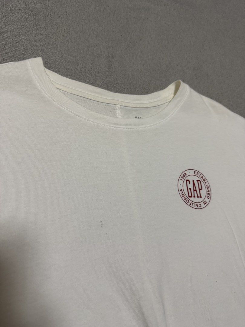 GAP Crop Stretchy Top (Category: Shirts) located in Bulacan. Submitted by sanjisthrift (Listing ID 1470536342, Image 2). Description: Size 2XL Width 20.5 Length 30 Well Used 9/10 Pinholes.