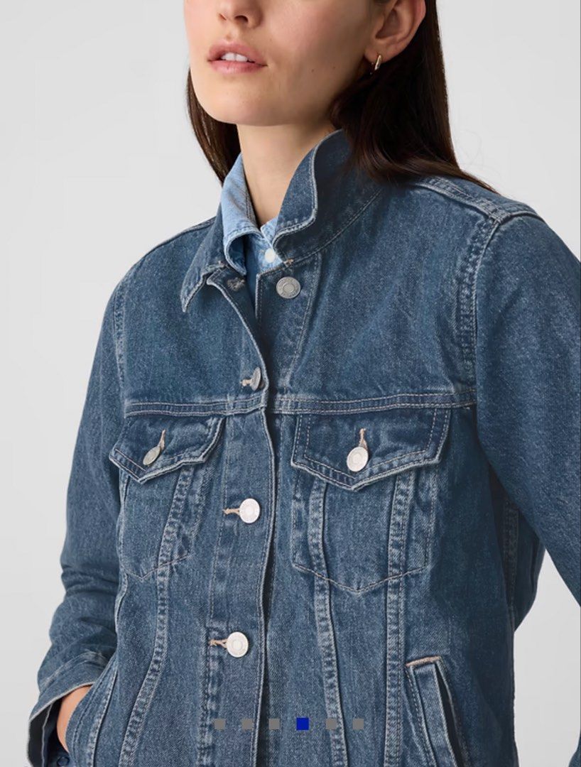 GAP Denim Jacket Light Washed (Category: Coats, Jackets and Outerwear) located in Paranaque City. Submitted by marella_soriente (Listing ID 1470371834, Image 3). Description: I’m selling this jacket because personally, it’s too fitted for my taste as a medium girlie baka oversized yung atake if you’re a small. Original price is 4,450 ✔ Full-Payment via BPI, Gcash or Maya (First Payment Basis) ✔️Delivery fee will be shouldered by the buyer ✔ Locat