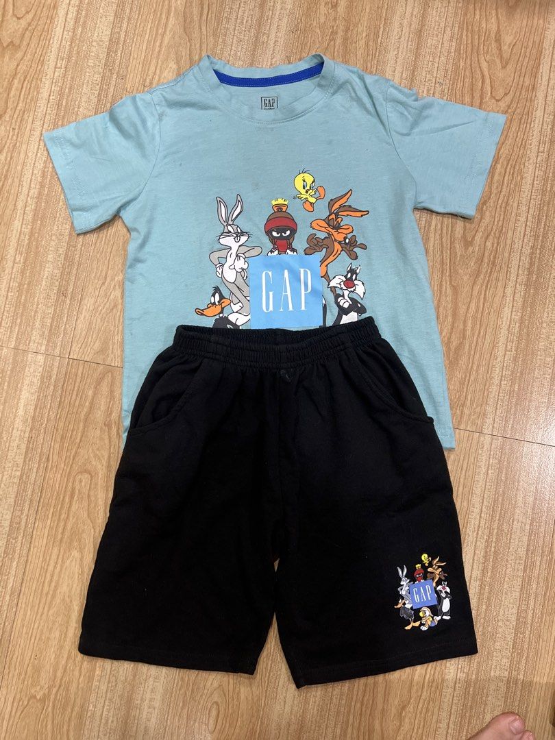 Gap looney tunes terno boys set coordinates coords (Category: Babies & Kids Fashion) located in Angeles City. Submitted by pampanga.reloved (Listing ID 1470543498, Image 3). Description: Used once.