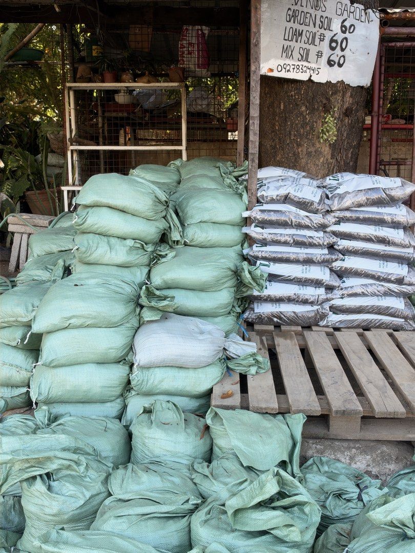 Garden soil & loam soil Available here (Category: Soil & Fertilisers) located in Paranaque City. Submitted by plants_sale (Listing ID 1470354753, Image 3). Description: .