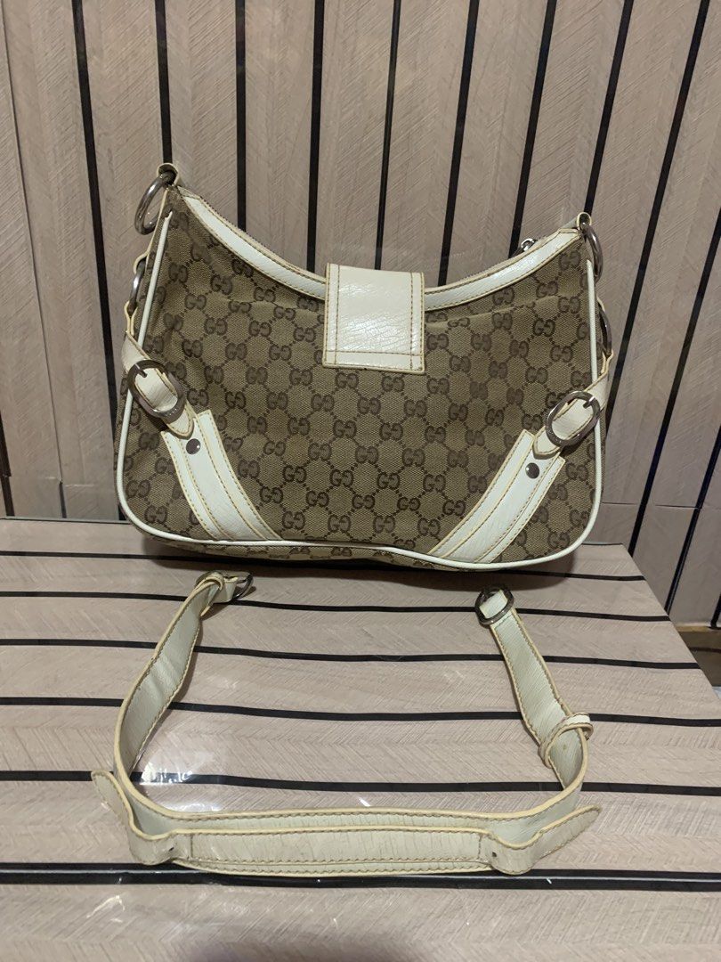 GG Vintage Croc-Embossed w/ Canvas (Category: Shoulder Bags) located in San Fernando. Submitted by preluxuria_online_shop (Listing ID 1470376339, Image 2). Description: .