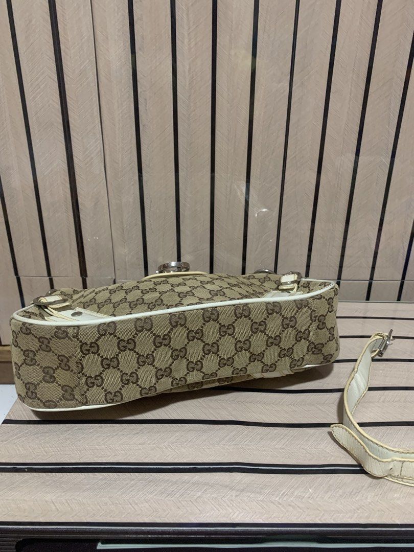 GG Vintage Croc-Embossed w/ Canvas (Category: Shoulder Bags) located in San Fernando. Submitted by preluxuria_online_shop (Listing ID 1470376339, Image 3). Description: .