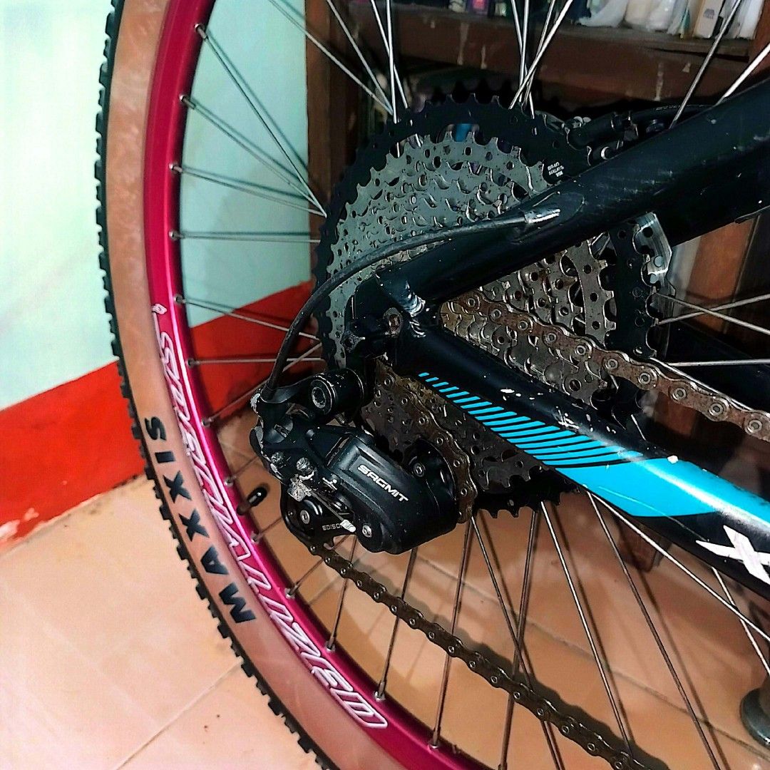 Giant XTC SLR 27.5 mtb with Fox 32 Fork (Category: Bicycles) located in Manila. Submitted by christophermortz_08 (Listing ID 1470354989, Image 3). Description: ​Frame: Giant XTC SLR (ALUXX SLR Alloy) ​Fork: Fox 32 Factory Series Air Fork (Kashima coat, 27.5") ​Drivetrain: 1x12 Speed — Shimano SLX Cranks, Sagmit RD, Sunshine Cassette ​Brakes: Shimano Hydraulic Disc Brakes with 6-bolt floating rotors ​Hubs: Speedone Anodized Red Hubs (QR) ​Rims: Sp