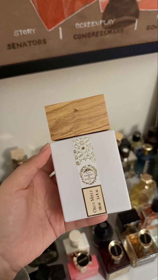 Giardini Di Toscana Oro E Miele Eau De Parfum 100ml (Category: Fragrance & Deodorants) located in Quezon City. Submitted by jaja.dlrsr (Listing ID 1470504327, Image 1). Description: RUSH FOR SALE!!! ORIGINAL Giardini Di Toscana's Oro e Miele 🍯 - From the makers of Bianco Latte 🩵 - Type: Eau de Parfum (EDP) - Size: 100ml bottle - Scent Profile: Warm, sweet fragrance with vanilla, honey, amber, and powdery floral notes - Performance: LONG-lasting