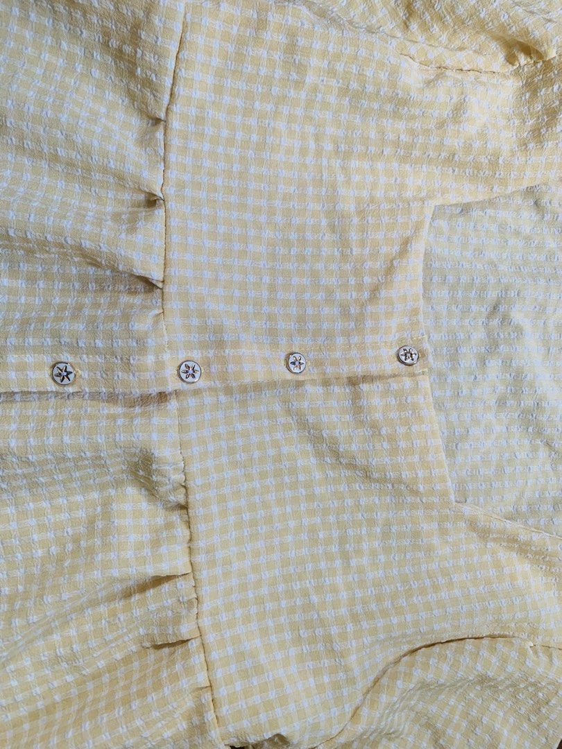 Gingham Yellow Baby Doll top (Category: Blouses) located in Calamba. Submitted by cyberclosetby.d (Listing ID 1470396462, Image 2). Description: W/Back Tie Medium-Large.