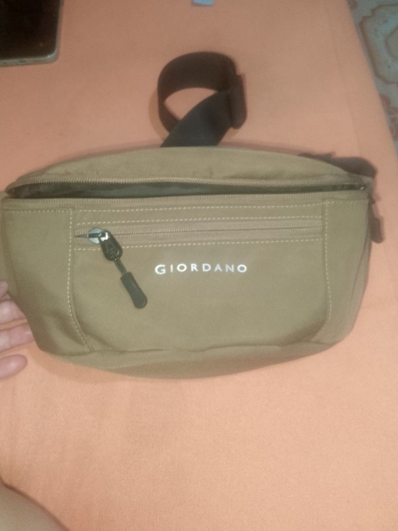 Giordano chest/ beltbag (Category: Belt bags, Clutches and Pouches) located in Bauko. Submitted by vayne123_turtle (Listing ID 1470483279, Image 1). Description: Pre-loved LIKE new...