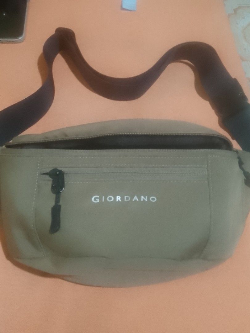 Giordano chest/ beltbag (Category: Belt bags, Clutches and Pouches) located in Bauko. Submitted by vayne123_turtle (Listing ID 1470483279, Image 2). Description: Pre-loved LIKE new...