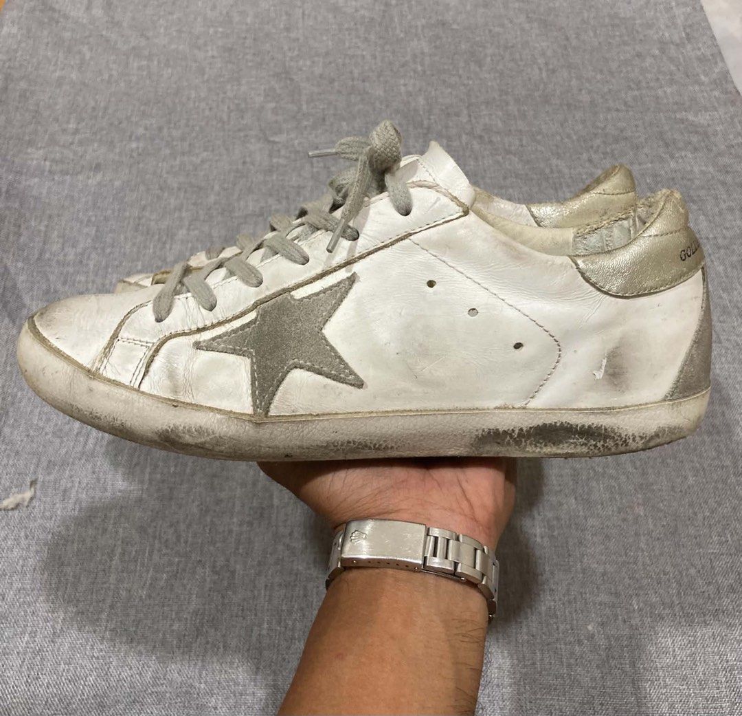GOLDEN GOOSE SUPER STAR (Category: Casual Shoes) located in Manila. Submitted by jiimsdeguzman (Listing ID 1470383933, Image 1). Description: GOLDEN GOOSE SUPER STAR SILVER TAB SIZE 38 AUTHENTIC 101% 24.5 CM TO 25cm.