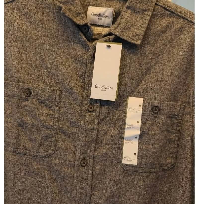 Goodfellow Flannel (Category: Formal Shirts) located in Aguinaldo. Submitted by wisewolf_3e09d4 (Listing ID 1470456008, Image 3). Description: Goodfellow Flannel Brandnew Chest 21-23 inches Length 26 inches add shipping outside CAR.
