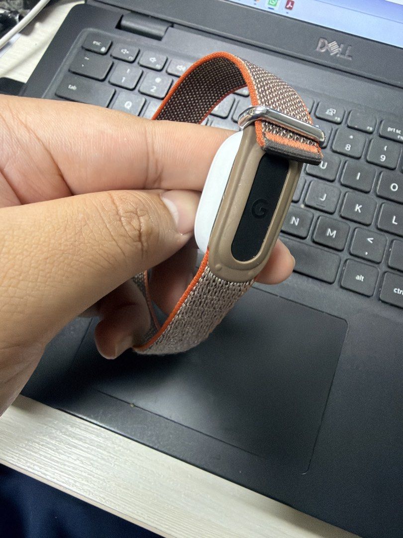 Google Fitbit Air (Category: Wearables & Smart Watches) located in Pasig City. Submitted by litczh (Listing ID 1470450063, Image 1). Description: Key Features: • Lightweight, screenless design for all-day comfort • 24/7 heart rate monitoring • Sleep tracking & Sleep Score • Activity, steps, calories & workout tracking • Up to 7 days battery life • Fast charging • Water resistant (5 ATM) • Bluetooth connectivity • Compatible with Android & IP • Sy