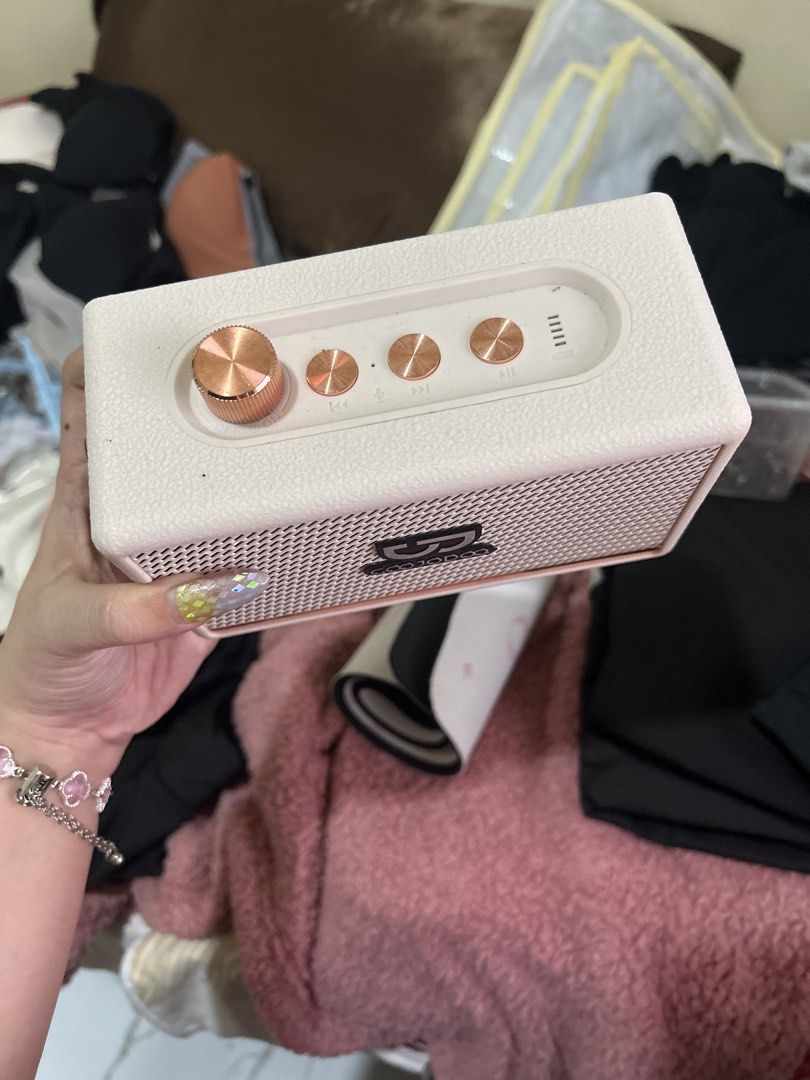 GOOJODOQ wireless portable bluetooth speaker cream rose gold (Category: Soundbars, Speakers & Amplifiers) located in Mataasnakahoy. Submitted by monoky (Listing ID 1470375321, Image 2). Description: GOOJODOQ Retro Bluetooth Speaker – Pink/Rose Gold 🎀 Price: ₱400 only * Cute vintage-inspired design * Pink/cream color with rose gold accents * Bluetooth speaker with physical control buttons * Compact and aesthetic, perfect for desk setups WORKING C