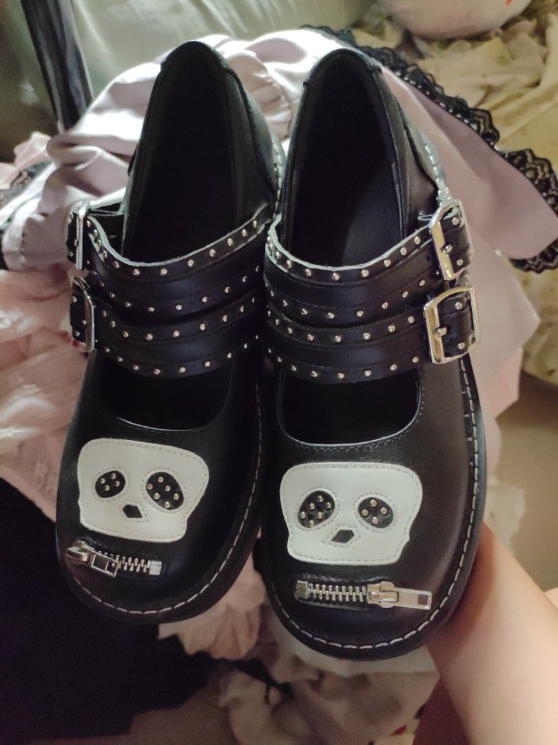 Gothic Skull Studded Platform Wedges (Category: Wedges) located in Batangas. Submitted by selenophile__ (Listing ID 1470445376, Image 1). Description: .