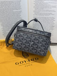 （分類：）位於 。 由 santini_luxury 提交（商品編號 1470413393，圖片 1）。簡介： 。