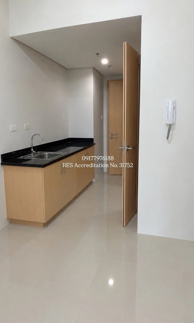 Grass Residences 1 Bedroom with Balcony Tower 4 (Category: Apartments & Condos) located in Manila. Submitted by homeessentialstoreph (Listing ID 1470501871, Image 3). Description: GRASS RESIDENCES TOWER 4 1 Bedroom with Balcony 1 T&B 26.4 SQM Selling Price: Php2.8M NET Message me if interested, we can schedule viewing! RES Accreditation No. 31752.