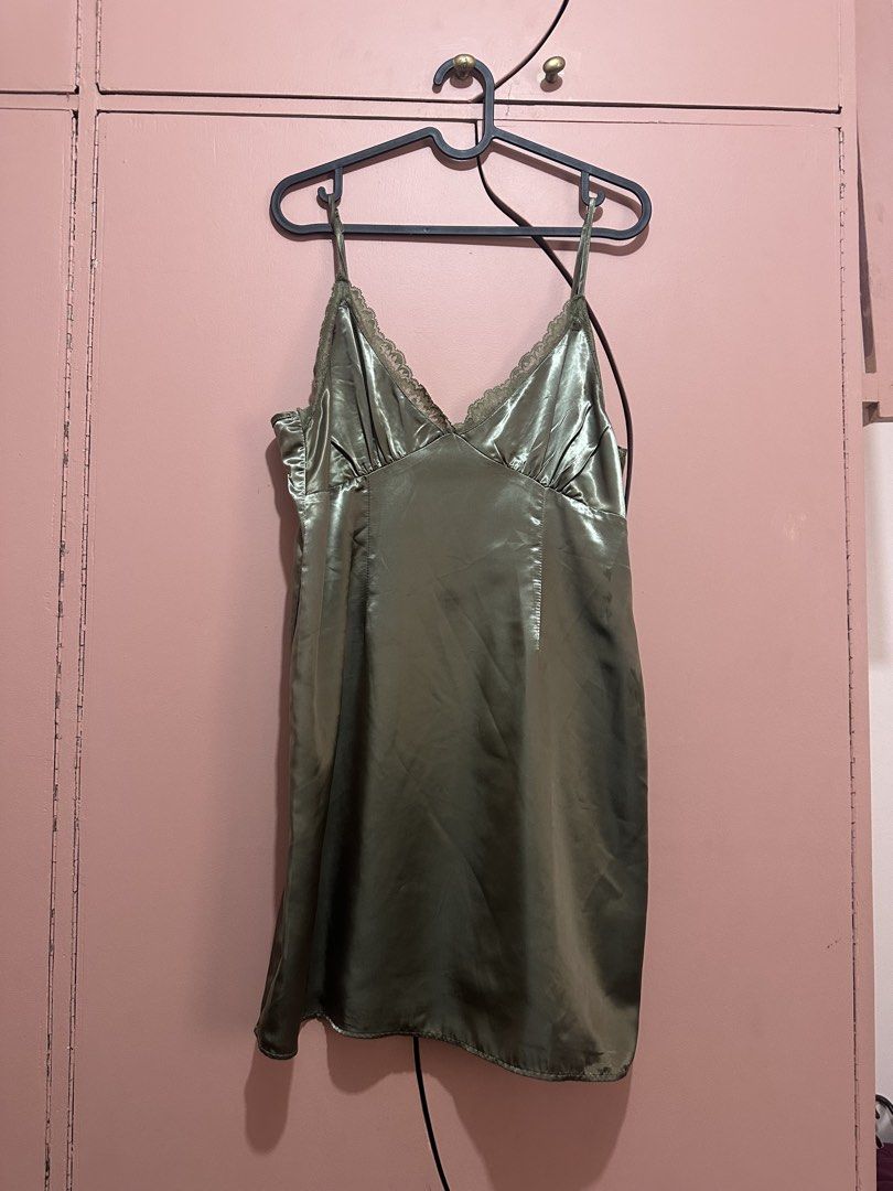 Green Satin Slip Dress (Category: Dresses) located in Cavite. Submitted by thriftbymari (Listing ID 1470369687, Image 1). Description: loc: cavite.