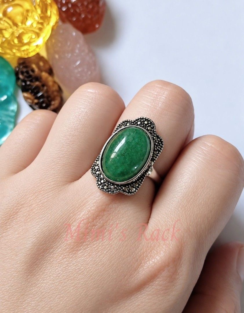 GREEN STRAWBERRY QUARTZ VINTAGE DESIGN RING GEMSTONE STATEMENT RING (Category: Rings) located in Taguig. Submitted by mimisrack (Listing ID 1470387353, Image 2). Description: 💚💚 Love & Compassion — symbolizes kindness, an open heart, and harmonious relationships. 💰 Wealth & Prosperity — green represents abundance, financial growth, and new opportunities. 🍀 Good Luck & Fortune — associated with positive changes, blessings, and favorable opport
