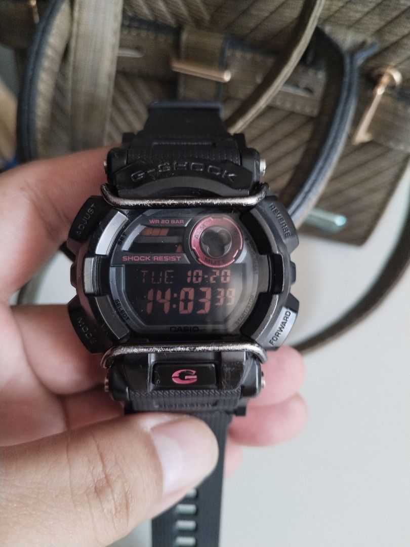 G-shock GD-400 (Category: Men's Watches) located in Quezon City. Submitted by reignkyle25 (Listing ID 1470502139, Image 1). Description: Good Condition fake strap orig bezel Quezon City.