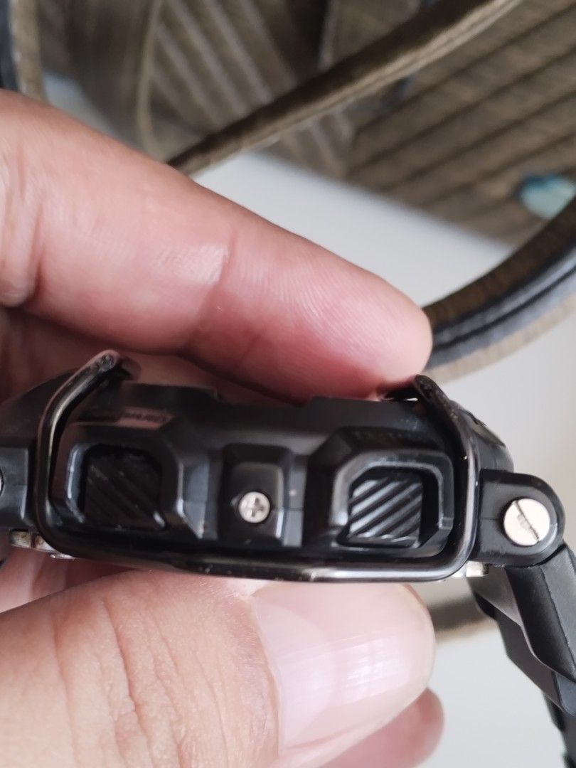 G-shock GD-400 (Category: Men's Watches) located in Quezon City. Submitted by reignkyle25 (Listing ID 1470502139, Image 3). Description: Good Condition fake strap orig bezel Quezon City.