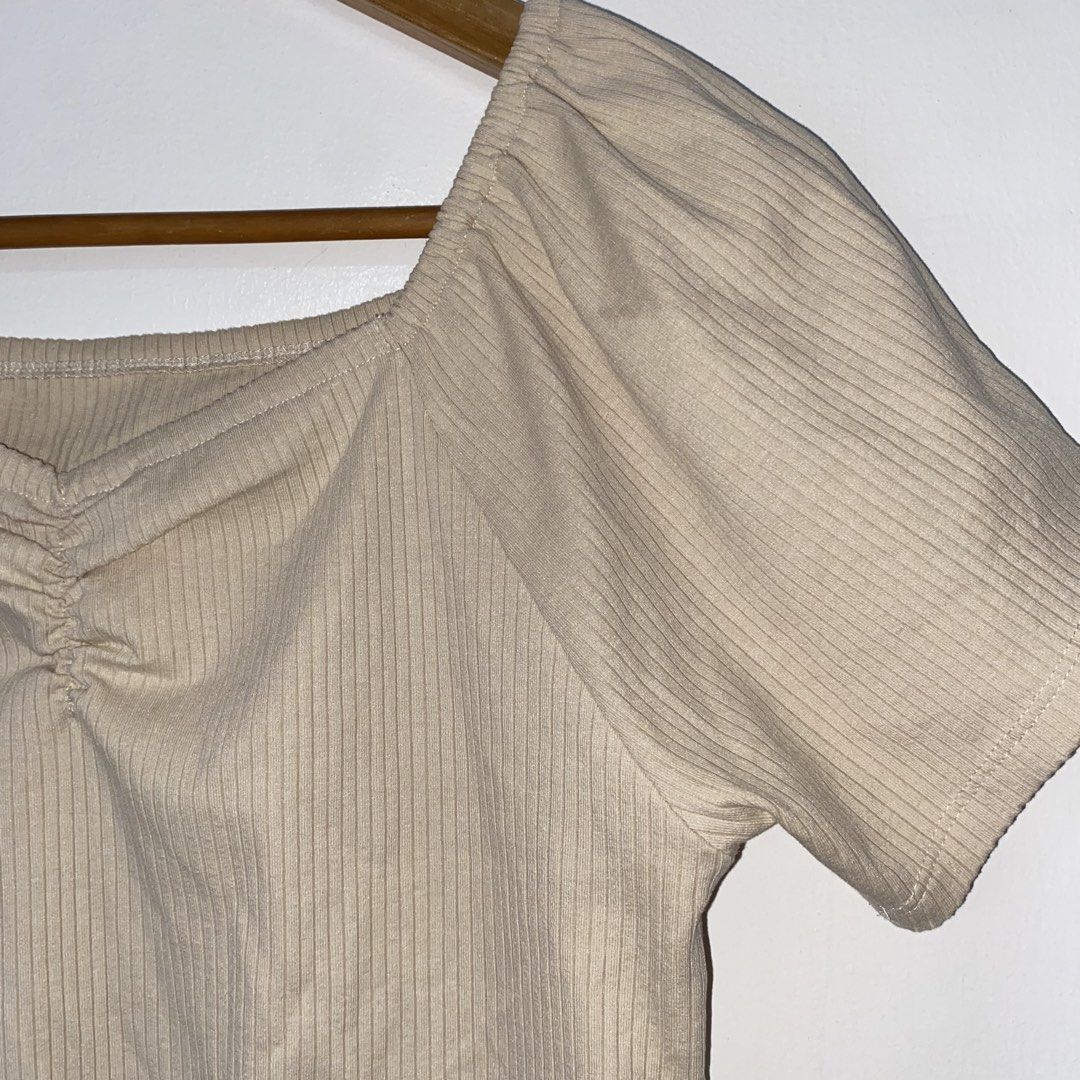GU BY UNIQLO 2way top (Category: Blouses) located in San Jose del Monte. Submitted by mamiracky (Listing ID 1470446918, Image 3). Description: .