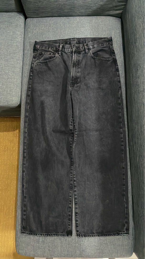 GU by Uniqlo Baggy Pants (Category: Jeans) located in Munoz. Submitted by kobswitdathrifts (Listing ID 1470483537, Image 2). Description: 34-35 waist, 41.5 length, 14 thigh & 10 leg opening.