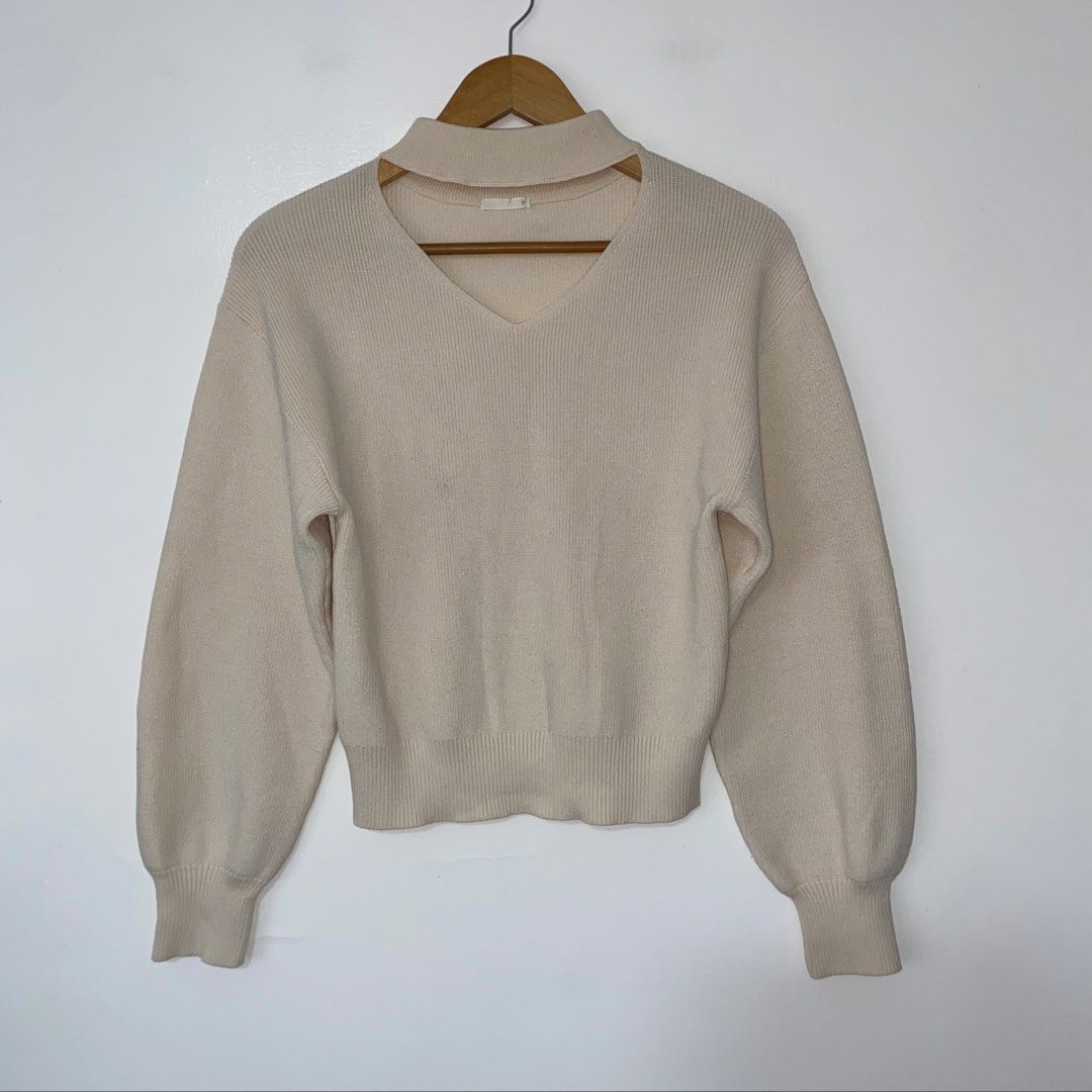 GU BY UNIQLO knit sweater (Category: Coats, Jackets and Outerwear) located in San Jose del Monte. Submitted by mamiracky (Listing ID 1470451194, Image 1). Description: .