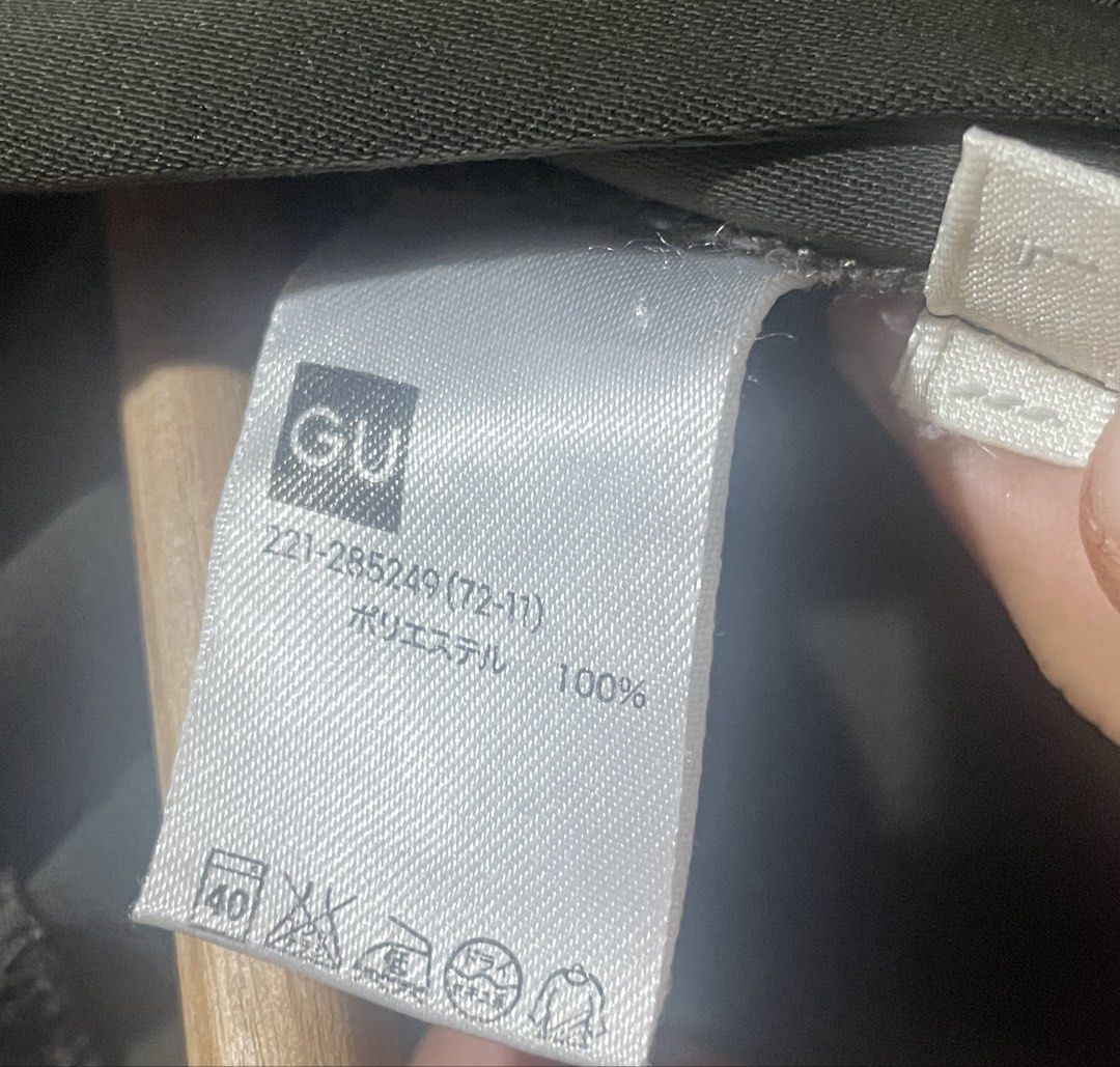 GU by Uniqlo Wideleg Pants (Category: Skirts) located in Batangas. Submitted by norskieshoppe (Listing ID 1470399567, Image 2). Description: medium-semi- large.