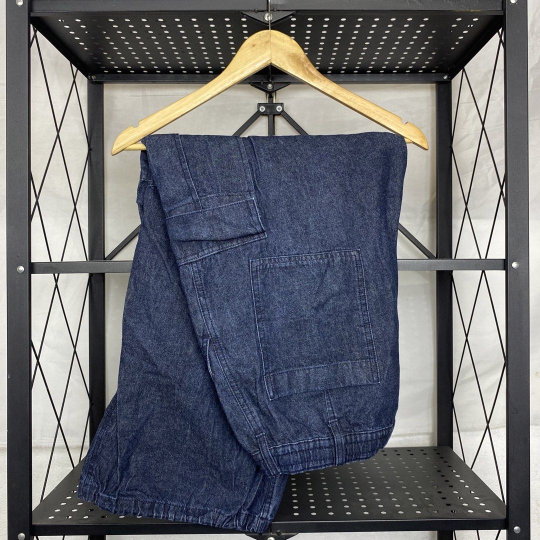 GU Denim Super Wide Cargo Pants (Category: Jeans) located in Cebu City. Submitted by cebuvntgvibes (Listing ID 1470368989, Image 1). Description: 15W x 40L (size 30-33) Leg Opening: 10in . Good as bnew. Perfect loose baggy fit. Multiple pockets. Adjustable leg opening. No issue. . Mine ₱1,300+sf.