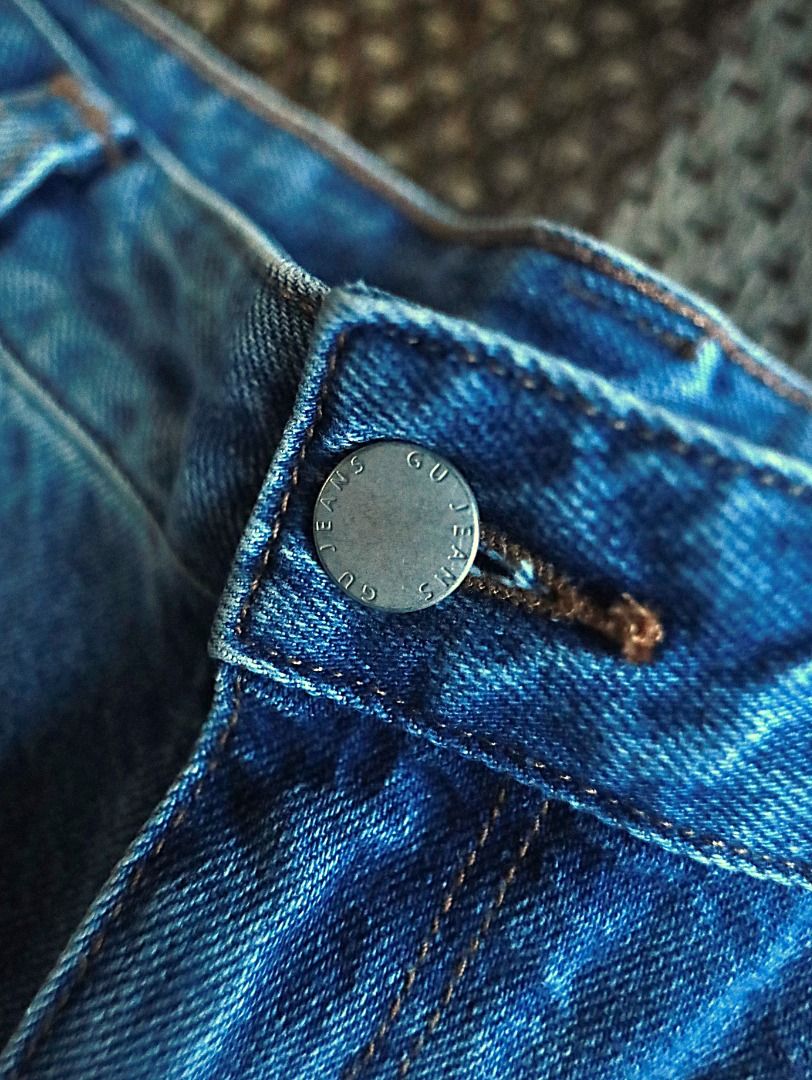 GU Washed Denim Barrel Cut Jeans (Category: Jeans) located in Pasig City. Submitted by mlclmchrs (Listing ID 1470435957, Image 2). Description: Sizing: XL on tag - Baggy fit Waist - 31 inches Length - 39.5 inches Thigh - 14 inches Rise - 11.5 inches Hem - 9.5 inches NO ISSUES.