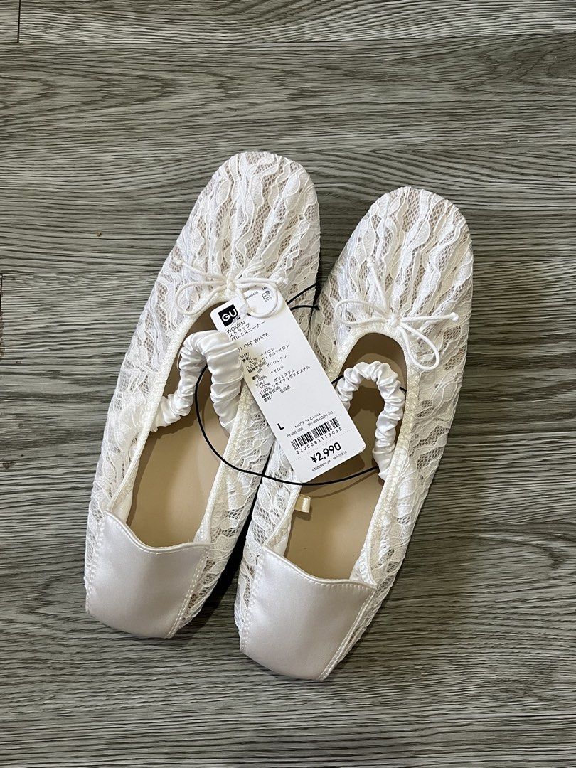 GU White Lace Strap Ballet Flats (Category: Flats & Sandals) located in Muntinlupa City. Submitted by lovedbysabel (Listing ID 1470369385, Image 1). Description: Brand new and super pretty! Bought in Japan during a short trip. Size 24.5 (L). Selling because it’s slightly too big for me. Already got a smaller size!.