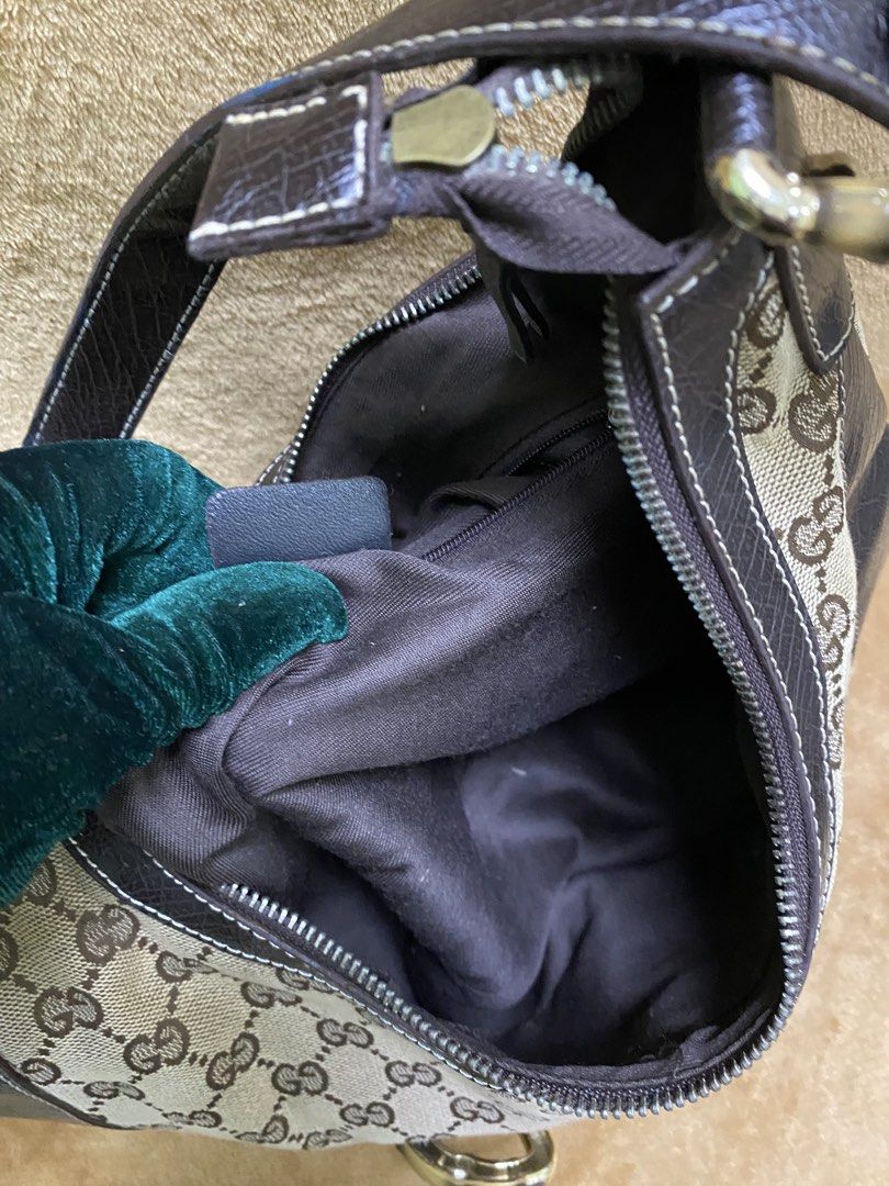 Gucci (Category: Shoulder Bags) located in Buhi. Submitted by nyleeshop0.0 (Listing ID 1470509234, Image 3). Description: Gucci Hobo Bag NGA Msg for further inquiry if any Price + Sf.