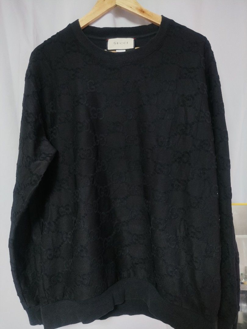 GUCCI MONOGRAM (Category: Coats, Jackets and Outerwear) located in Manila. Submitted by liljhayvillanueva (Listing ID 1470486663, Image 1). Description: GUCCI MONOGRAM SIZE L COLORATE 9/10 ISSUE X NEED WASH.