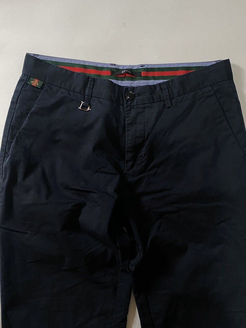 Gucci Navy Blue Chino Trousers (Category: Chinos) located in Manila. Submitted by finofindthisart (Listing ID 1470533133, Image 3). Description: Length 39 Waist 32 Hem 6.5 Measured it by inches Issue: N/A This is a pre-loved/thrifted items and may show minor signs of issue due to its vintage nature. Kindly manage expectations. No refunds or exchanges will be accepted. 📍Pasay City DM for inquiries..
